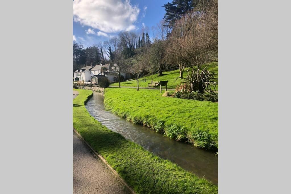 Six By The Sea - 2 Bed House - A Little Something For Everyone Saint Columb Minor Bagian luar foto