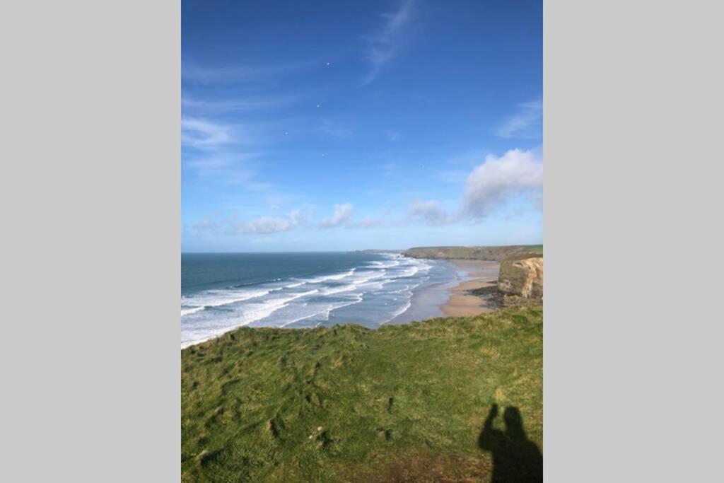 Six By The Sea - 2 Bed House - A Little Something For Everyone Saint Columb Minor Bagian luar foto